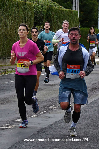Photos 10 km et Semi-Marathon de Bois-Guillaume (76), Dimanche 16 octobre 2022